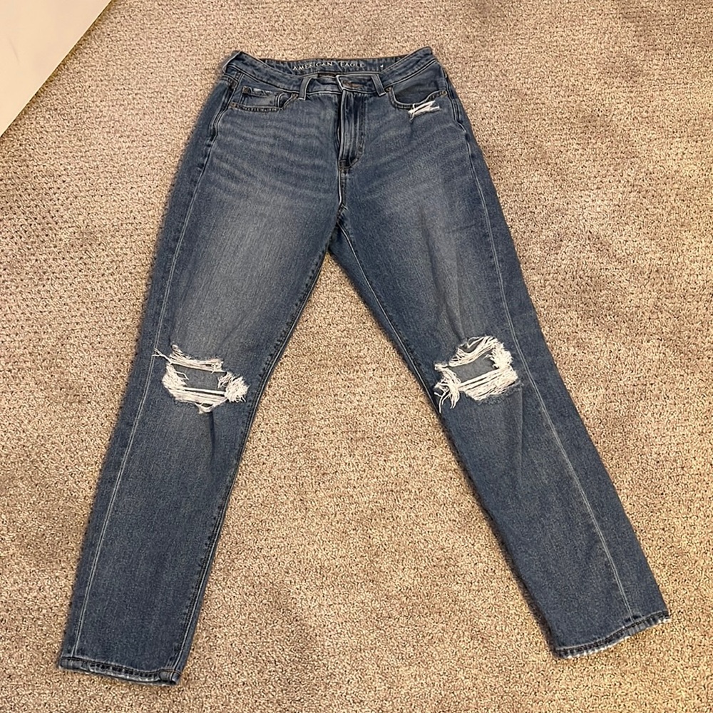 American Eagle ripped Mom Jeans